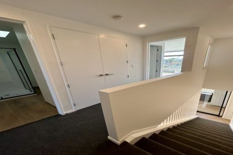 Photo of property in 15 Tiraumea Drive, Pakuranga, Auckland, 2010