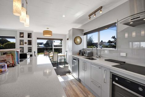 Photo of property in 34 Branch Road, Highlands Park, New Plymouth, 4312