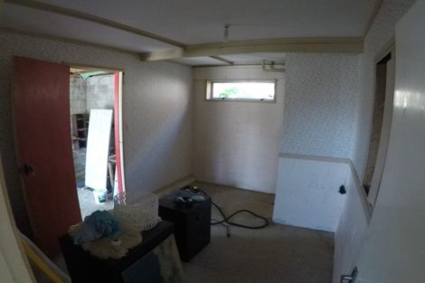 Photo of property in 1 Holt Avenue, Torbay, Auckland, 0630