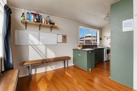 Photo of property in 2 Caesar Street, Stratford, 4332