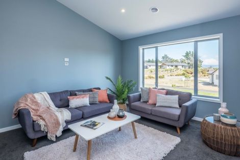 Photo of property in 1 Lamont Place, Waikanae, 5036