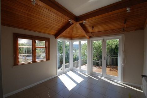 Photo of property in 41 Farm Road, Northland, Wellington, 6012
