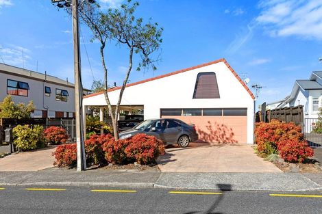 Photo of property in 368 Devonport Road, Tauranga South, Tauranga, 3112