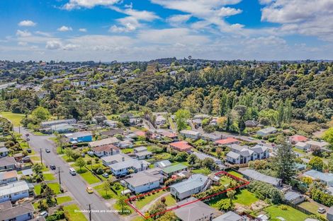 Photo of property in 24 Huruhuru Road, Massey, Auckland, 0614