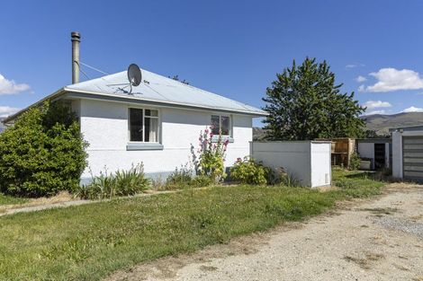 Photo of property in 1198 Ardgour Road, Tarras, Cromwell, 9383