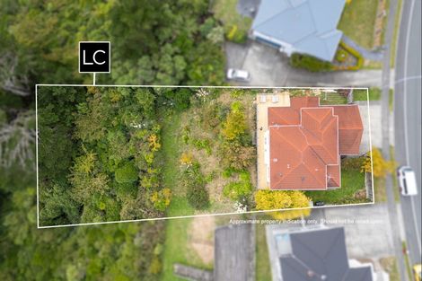 Photo of property in 116 Woodman Drive, Tawa, Wellington, 5028