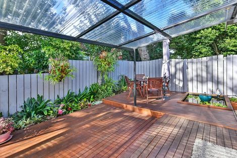 Photo of property in 2b Cliff Road, Papakura, 2110