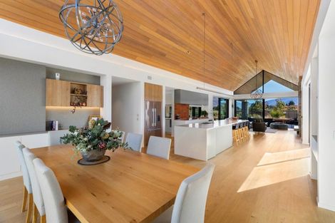 Photo of property in 14 Deans Drive, Wanaka, 9305