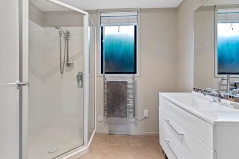 Photo of property in 24 Hansard Place, Bethlehem, Tauranga, 3110