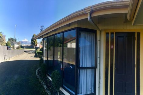 Photo of property in 20 Montjoy Street, Stratford, 4332