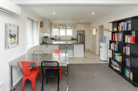 Photo of property in 12 O'connell Place, Havelock North, 4130