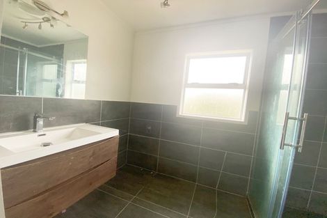 Photo of property in 5 Silver Birch Rise, Henderson, Auckland, 0612