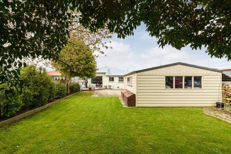 Photo of property in 25 Edgeware Road, Palmerston North, 4410