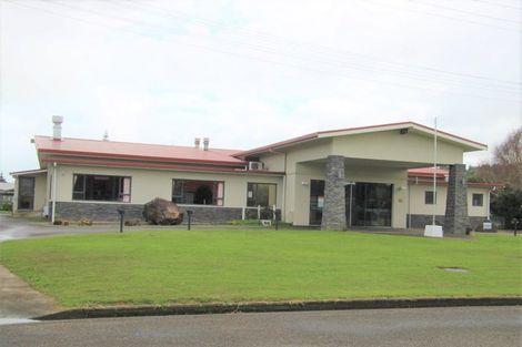 Photo of property in 1-3 Easton Street, Foxton, 4814