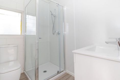 Photo of property in 34 Hellyers Street, Birkdale, Auckland, 0626