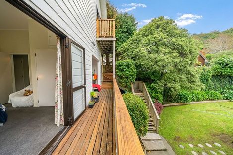 Photo of property in 42 Allington Road, Karori, Wellington, 6012