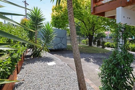 Photo of property in 1/56 Woodglen Road, Glen Eden, Auckland, 0602
