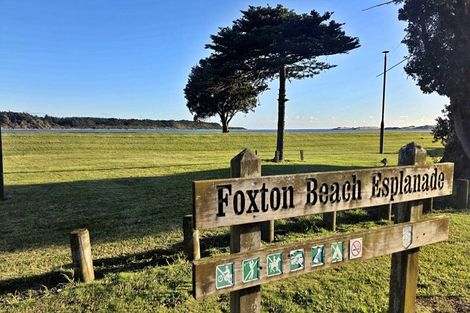 Photo of property in 20 Snappers Lane, Foxton Beach, Foxton, 4815