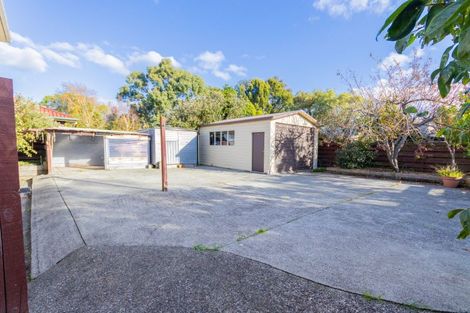 Photo of property in 1 Guernsey Place, Fitzherbert, Palmerston North, 4410