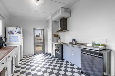 Photo of property in 1 Ann Street, Bluff, 9814