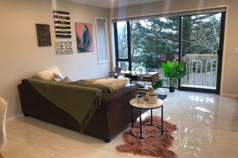 Photo of property in 105 Te Wharau Drive, Greenhithe, Auckland, 0632