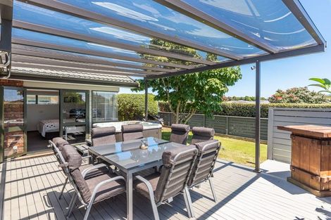 Photo of property in 125 Realm Drive, Paraparaumu, 5032
