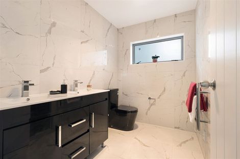 Photo of property in 2a Palmgreen Court, Stanmore Bay, Whangaparaoa, 0932