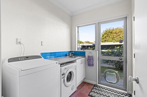 Photo of property in 59 Whiting Crescent, Greenmeadows, Napier, 4112