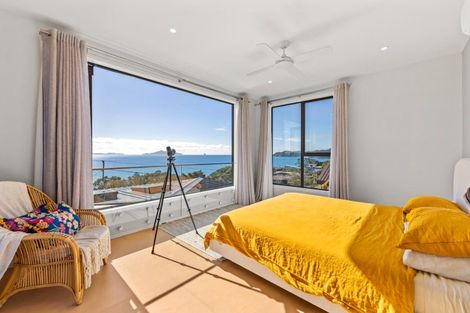 Photo of property in 10 Solar Way, Langs Beach, 0582