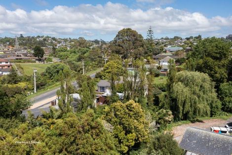Photo of property in 8 Makora Road, Massey, Auckland, 0614