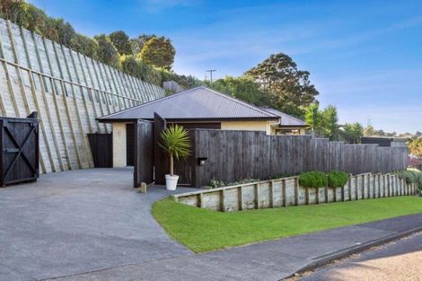 Photo of property in 176 Omata Road, Blagdon, New Plymouth, 4310