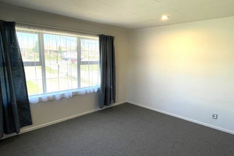 Photo of property in 523 Massey Road, Mangere, Auckland, 2022