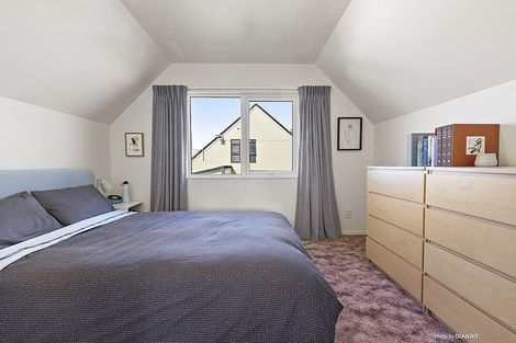 Photo of property in 6 Rua Street, Lyall Bay, Wellington, 6022