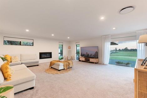 Photo of property in 43 Norm Freeman Drive, Te Puke, 3119