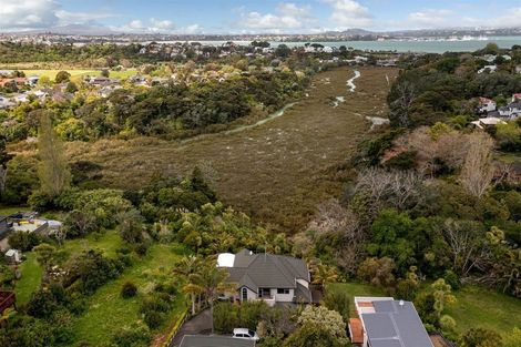 Photo of property in 1/23 Lake Road, Northcote, Auckland, 0627