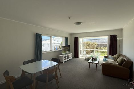 Photo of property in 2/2 Scarborough Terrace, Mount Victoria, Wellington, 6011