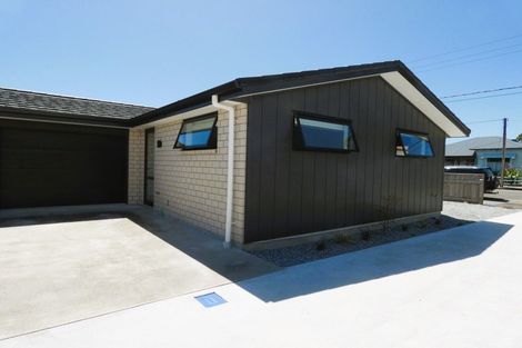 Photo of property in 90 Derby Street, Westport, 7825