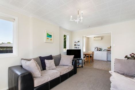 Photo of property in 18 Selwyn Street, Somerfield, Christchurch, 8024