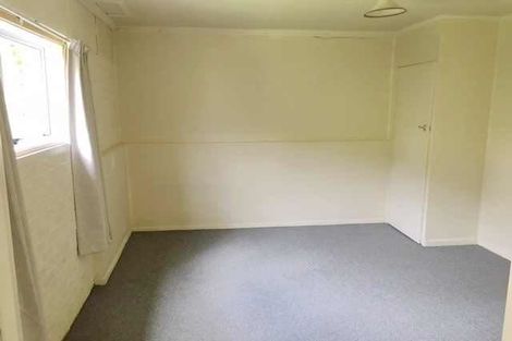 Photo of property in 60 Edmonton Road, Henderson, Auckland, 0612