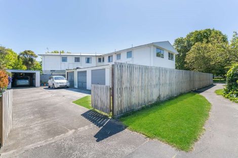 Photo of property in 4/14 Church Square, Addington, Christchurch, 8024