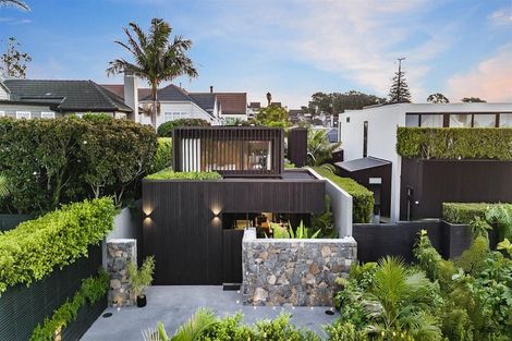 Photo of property in 14b William Street, Takapuna, Auckland, 0622