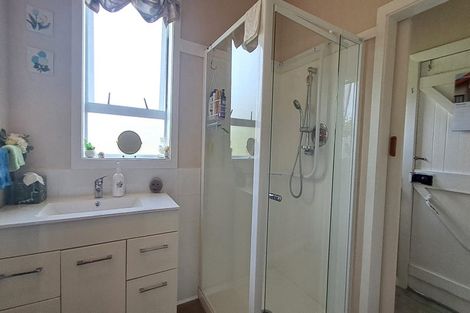 Photo of property in 162 Queen Street, Westport, 7825