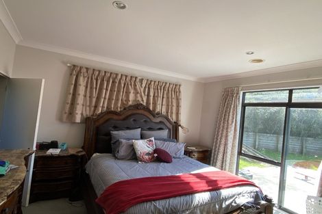 Photo of property in 13 Yarnbrook Grove, Churton Park, Wellington, 6037