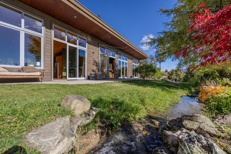 Photo of property in 84 Nook Road, Lake Hawea, 9382