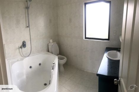 Photo of property in 49 College Road, Northcote, Auckland, 0627