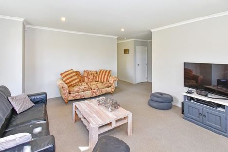 Photo of property in 11 Tarapiroe Avenue, Takanini, 2112