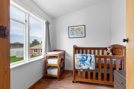 Photo of property in 4 Renfrew Place, Highbury, Palmerston North, 4412