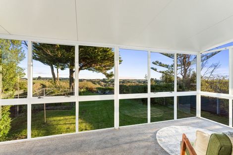 Photo of property in 17 East Way, Durie Hill, Whanganui, 4500