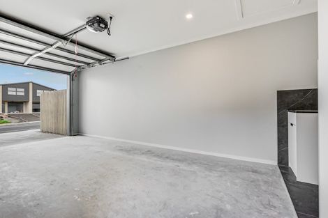 Photo of property in 11b Pokapu Place, Bethlehem, Tauranga, 3110