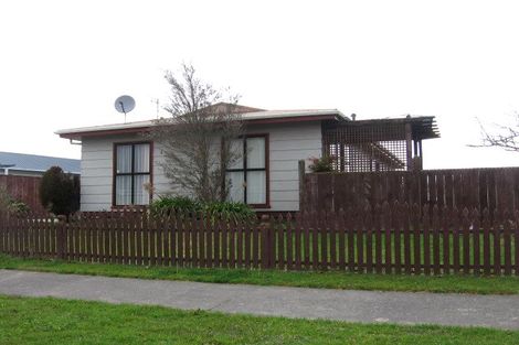 Photo of property in 24 Peter Hall Drive, Kelvin Grove, Palmerston North, 4414